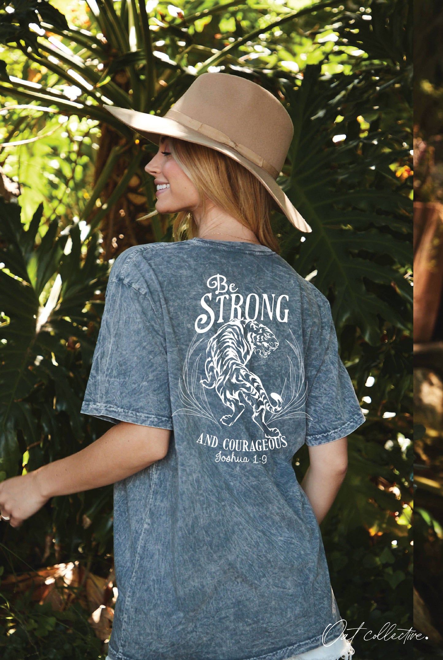 BE STRONG Oversized Graphic Top