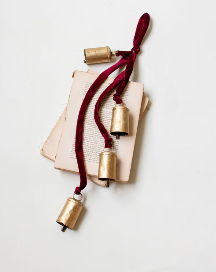 Metal Christmas bell cluster with velvet rope
