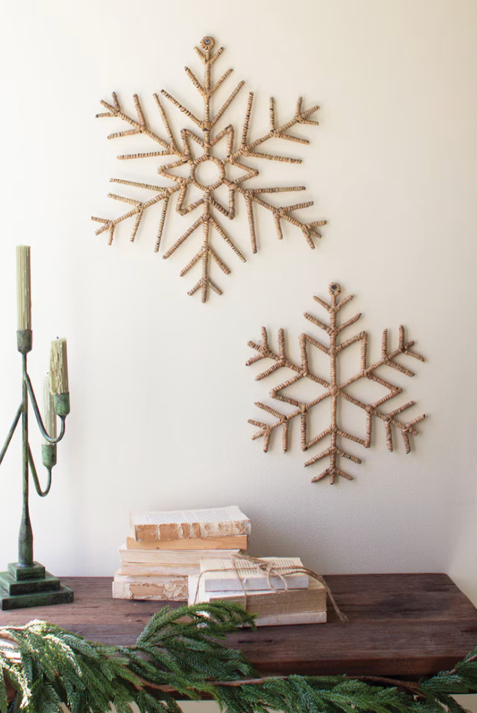 Set of 2 Woven Seagrass and Iron Snowflakes