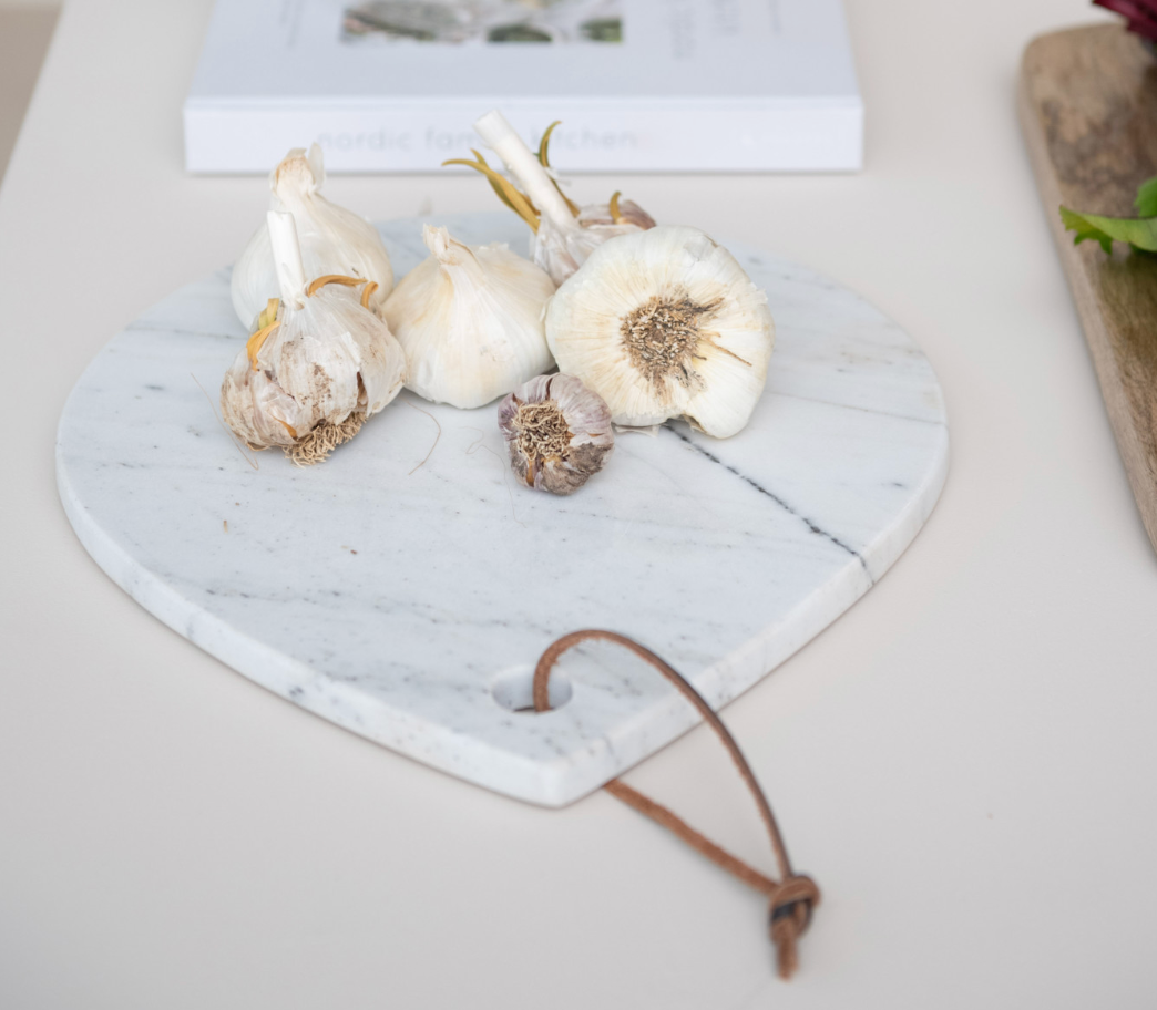 Marble Cheese/Cutting Board w/ Handle