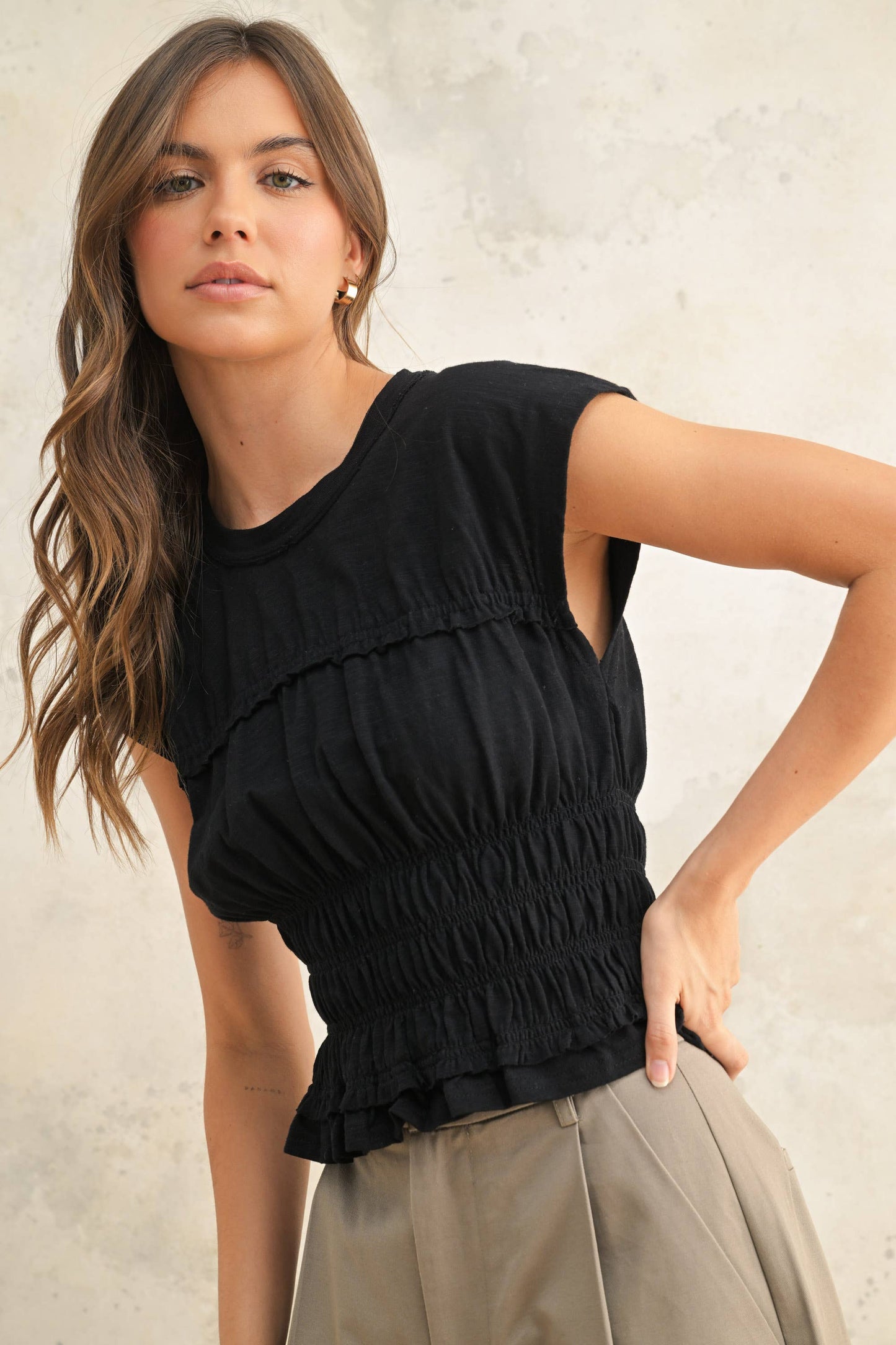 T4775 SMOCKING DETAIL TOP
