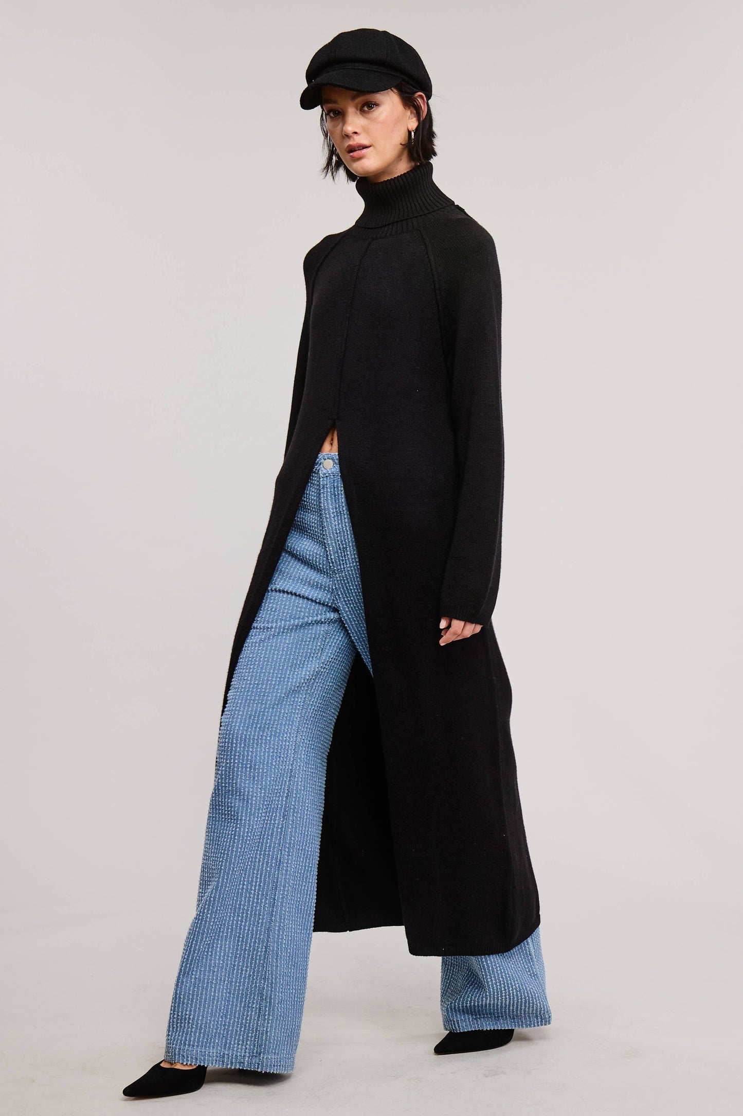 SEAM DETAIL TURTLENECK TUNIC SWEATER DRESS WITH SLIT