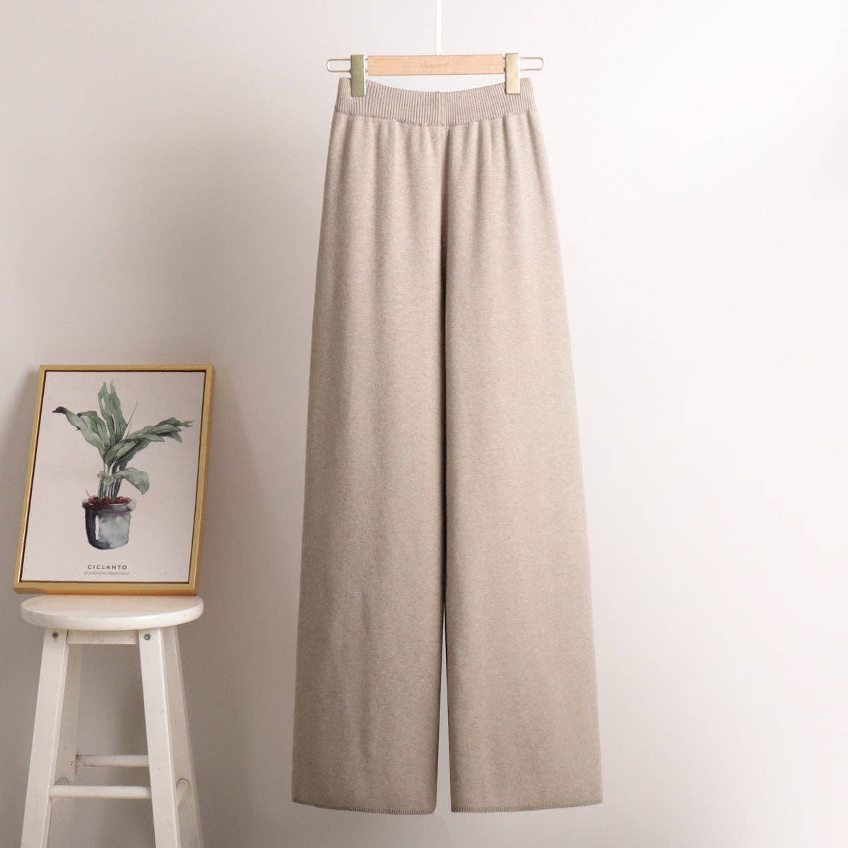 Solid Color Label V-Neck Knit Set
