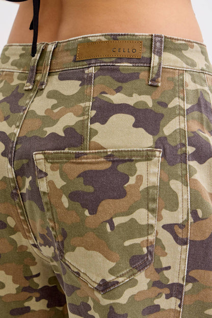 Camo Mid Waisted Barrel Leg [AM79737BR-CMW]