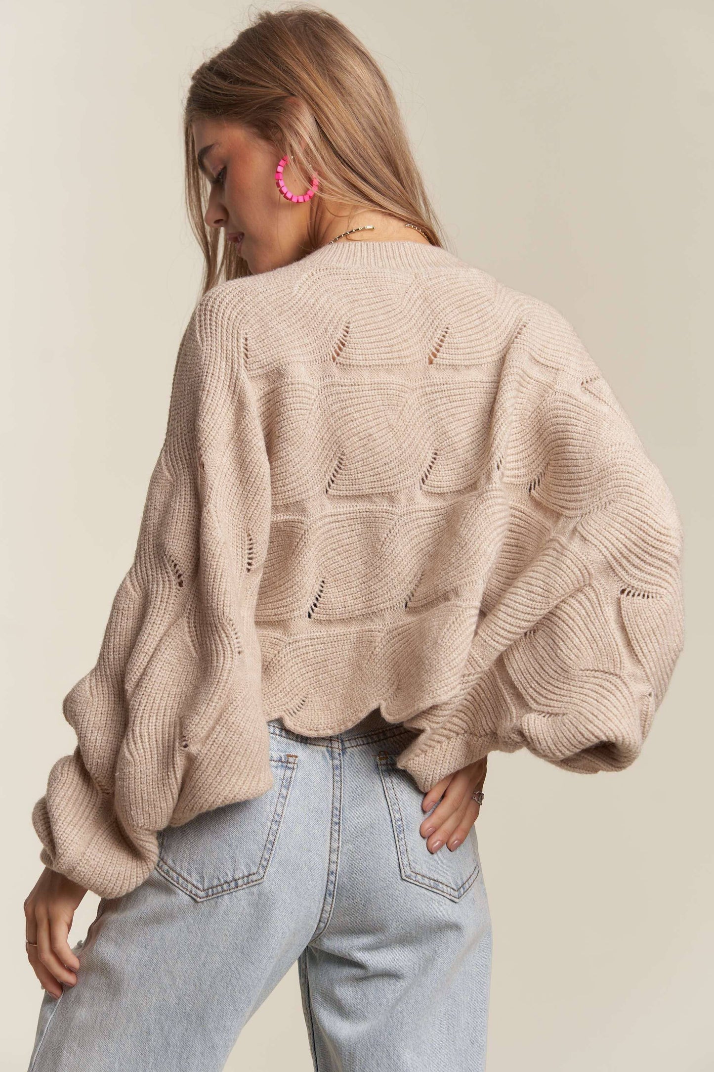 CESW3443 - SCALLOP LOOSE FIT SWEATER