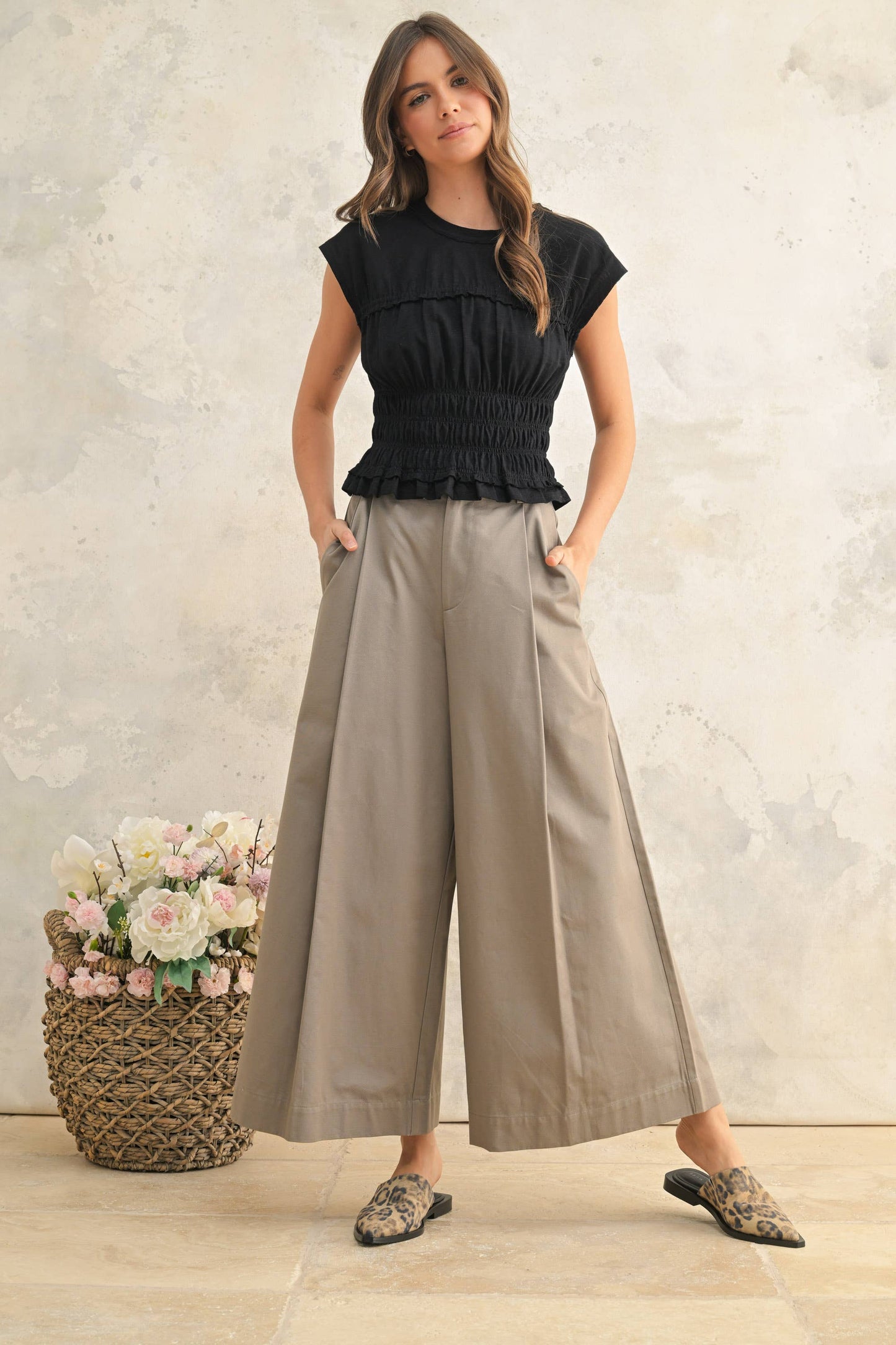 T4775   SMOCKING DETAIL TOP