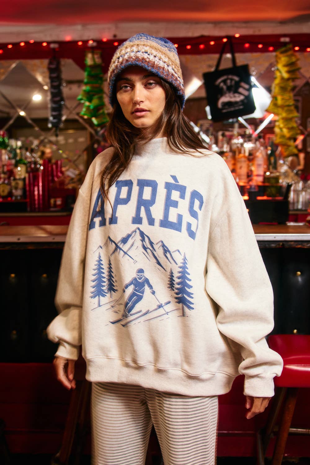 APRES/SKI Reversible Mock-Neck Sweatshirt