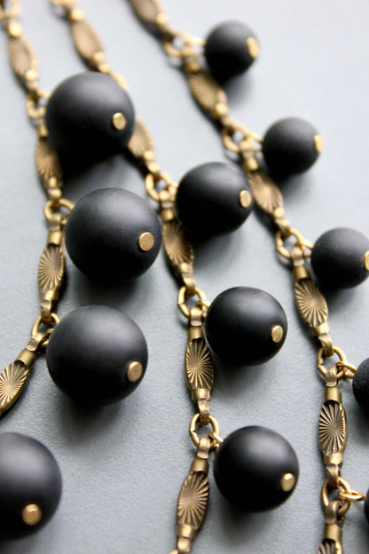 HYL316 Matte jet glass bib necklace