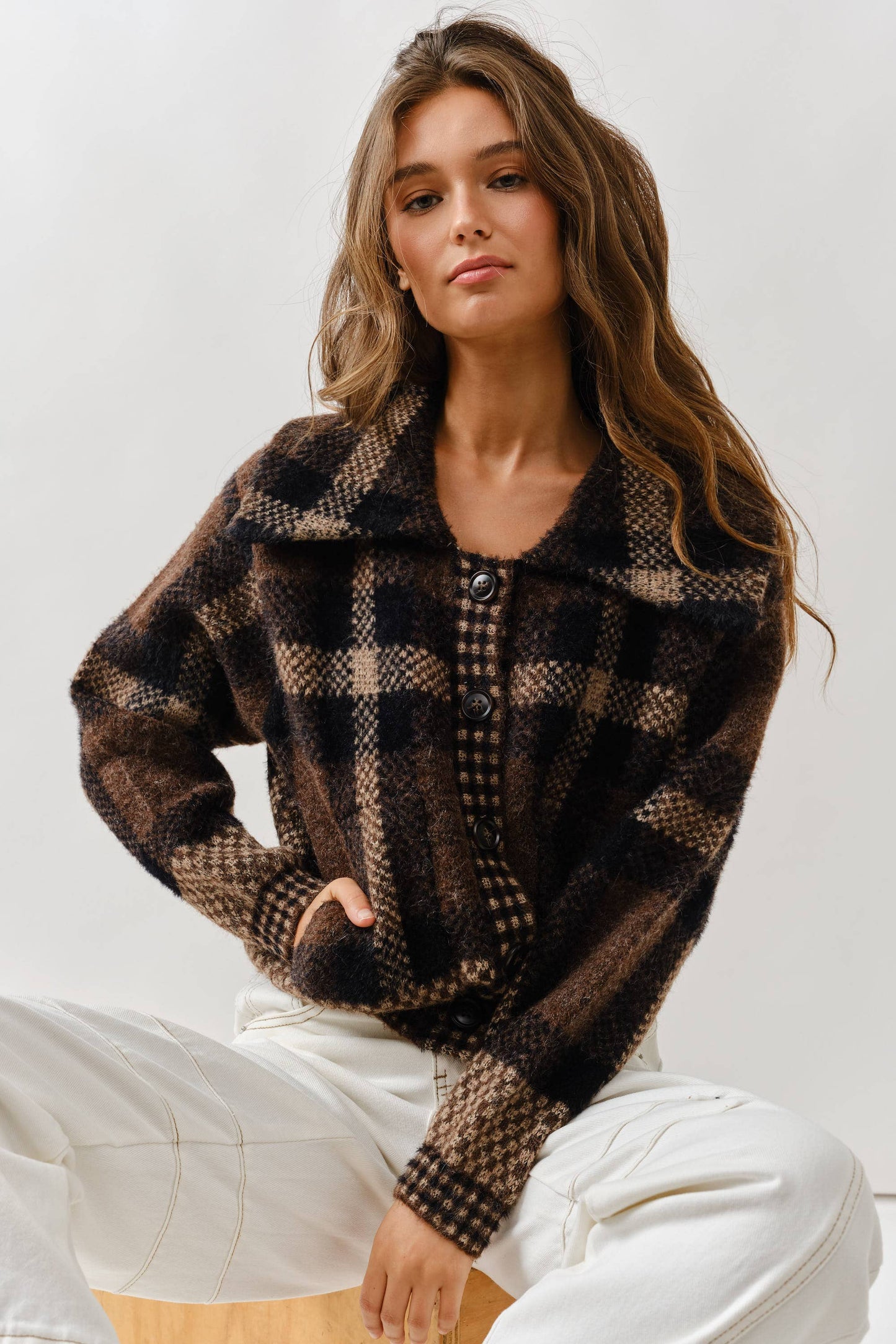 MAJ3293 PLAID BUTTON DOWN CARDIGAN