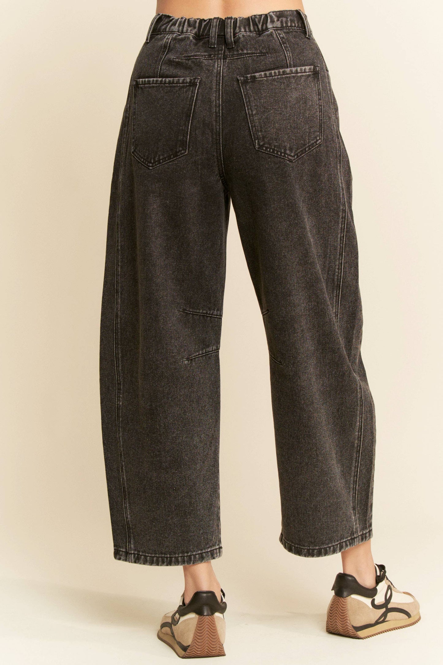 PATCH POCKET WIDE LEG CULOTTE DENIM BARREL PANTS