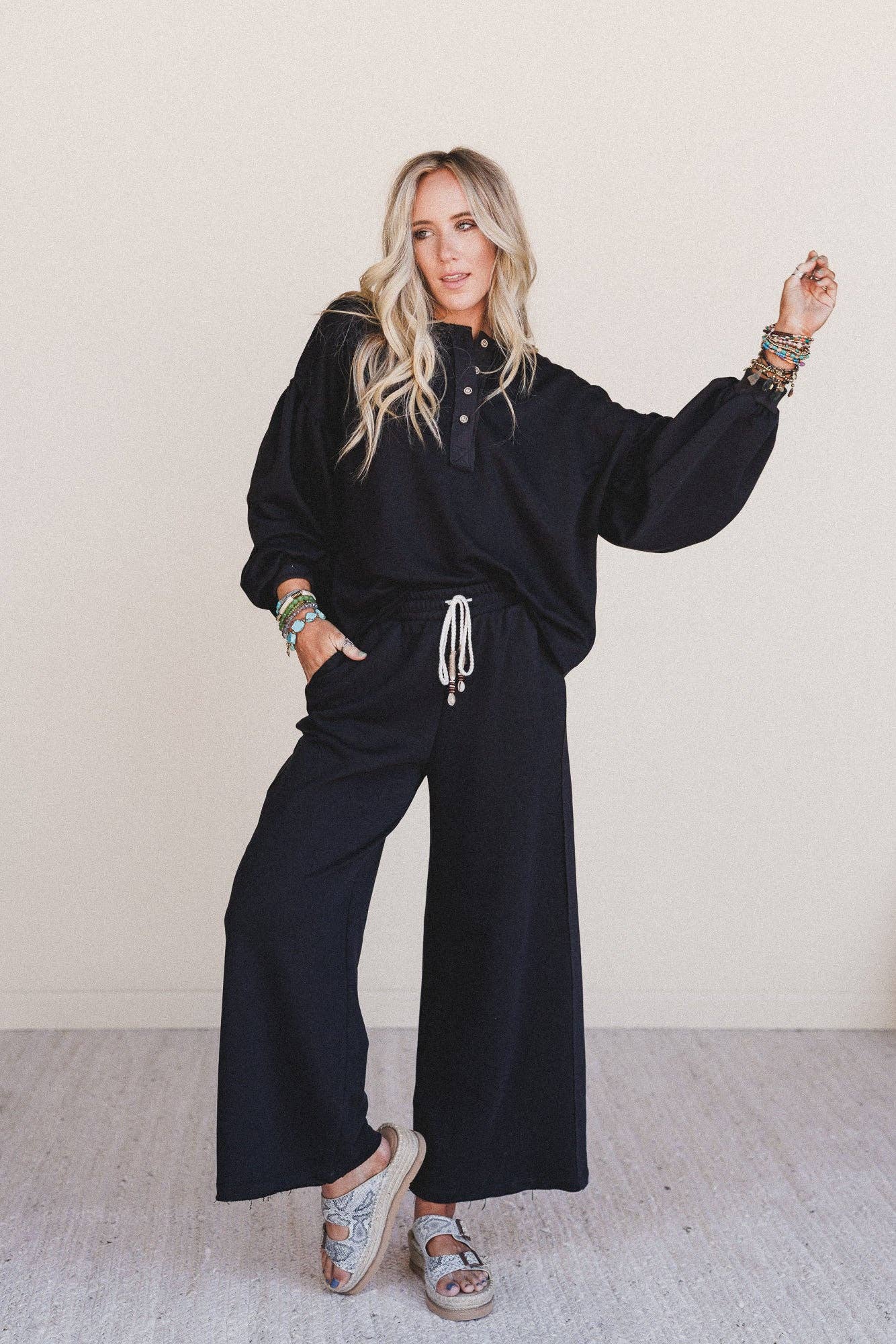 Laid Back Love Top - Black