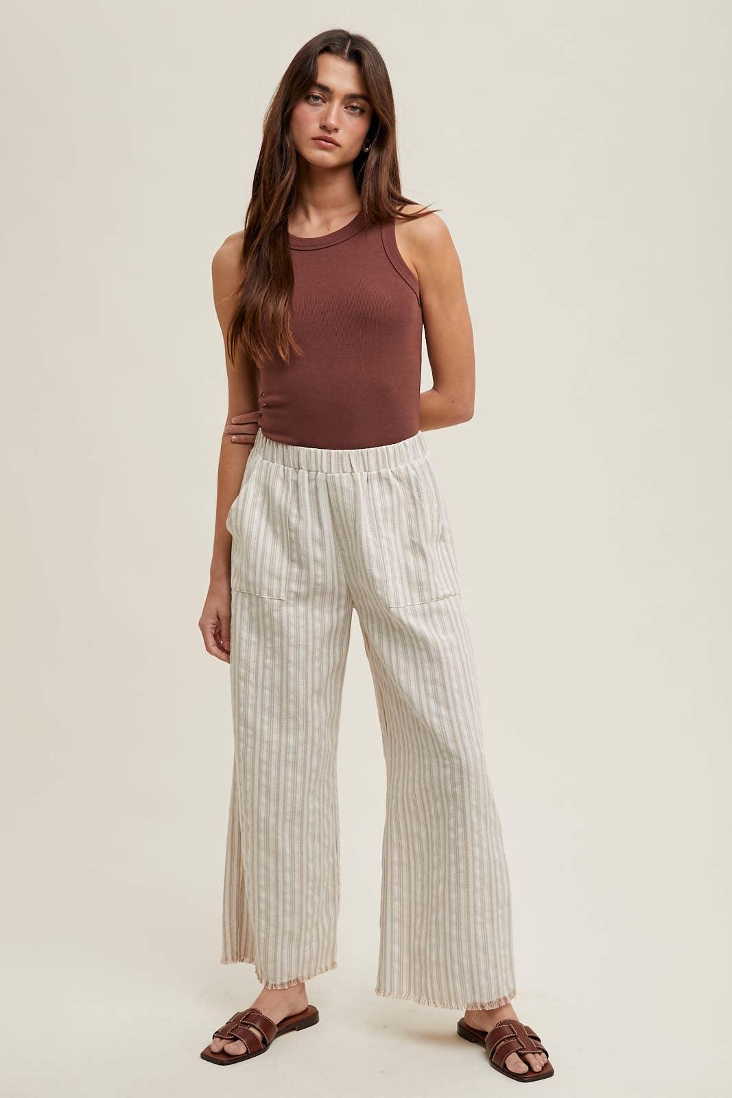 CREW NECK RIBBED KNIT TANK TOP