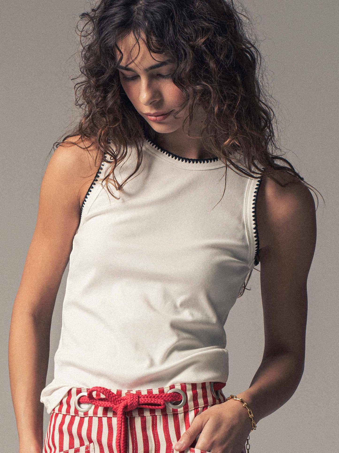 Contrast Trim Ribbed Minimalist Statement Tank Top