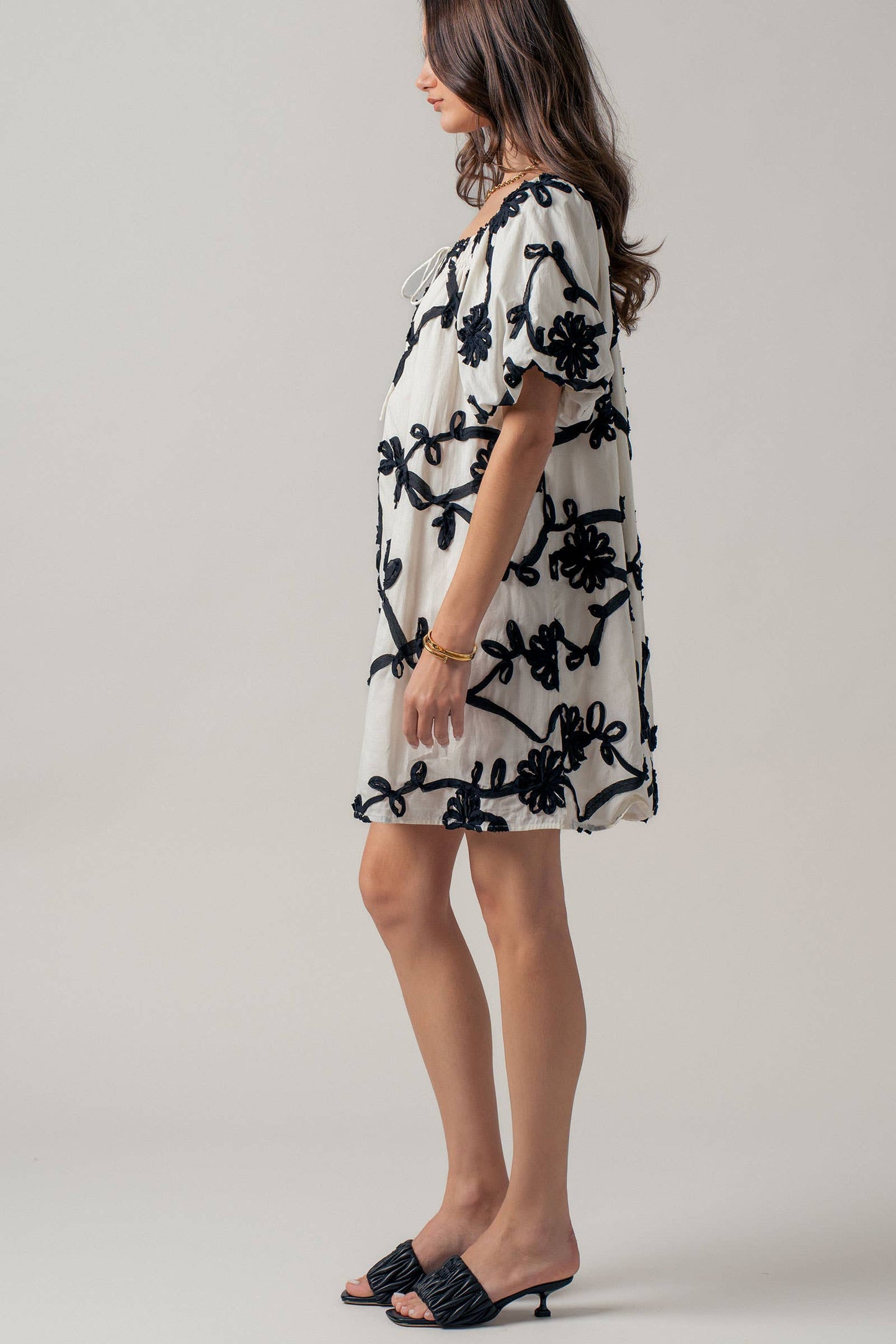 Floral Embroidery Off-Shoulder Puff Sleeve Mini Dres