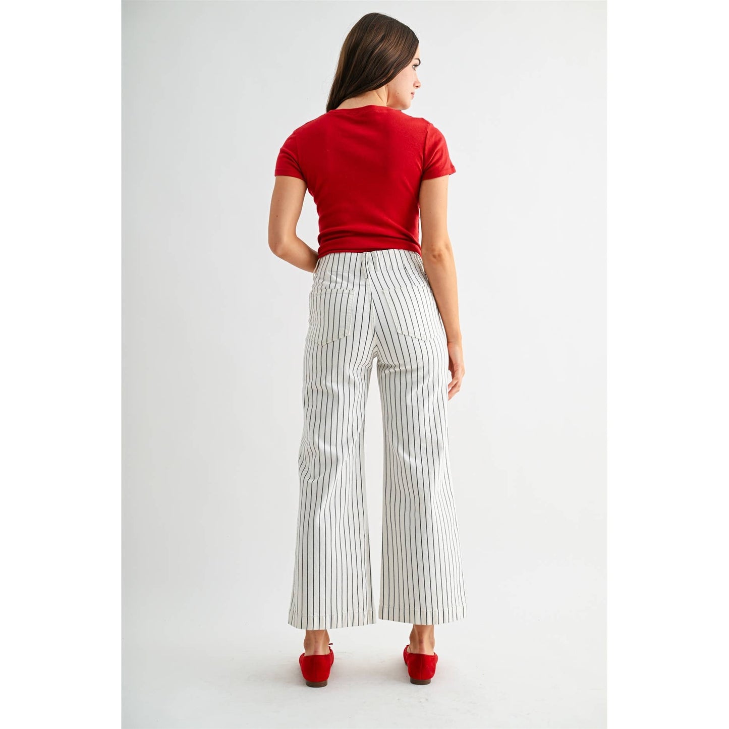 HIGH-RISE WIDE CROP PATCH POCKET