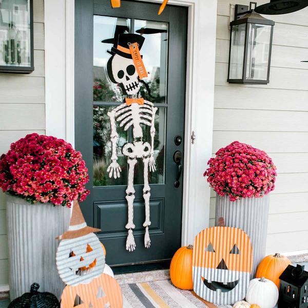 SKELETON TOP HAT DOOR HANGER