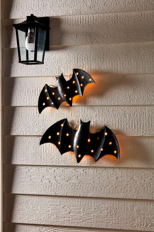 LIGHT-UP BAT DECOR