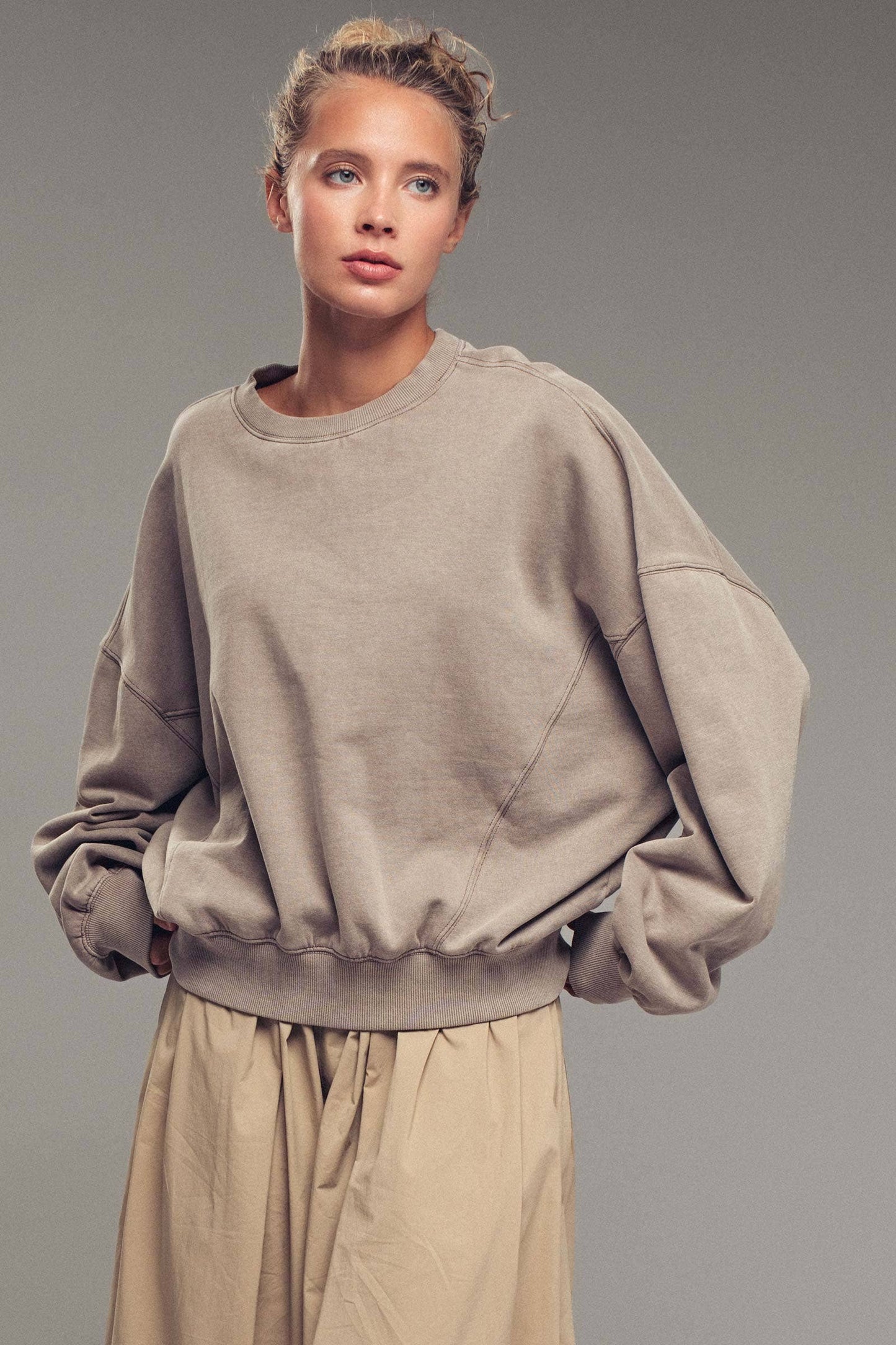 Pigment Washed Relaxed Fit Sweatshirt