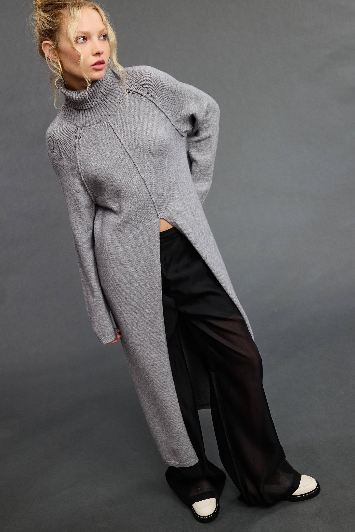 SEAM DETAIL TURTLENECK TUNIC SWEATER DRESS WITH SLIT