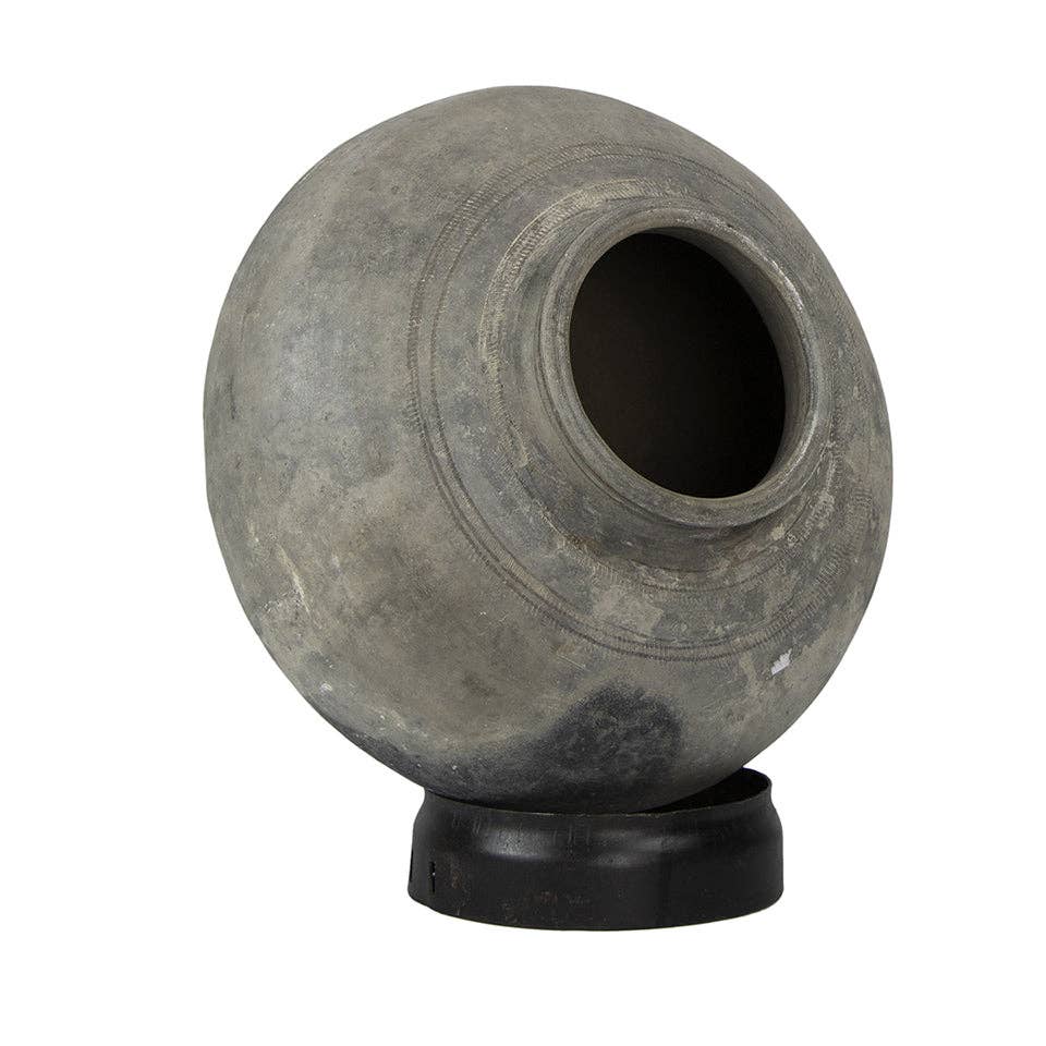Mud Pot with Base