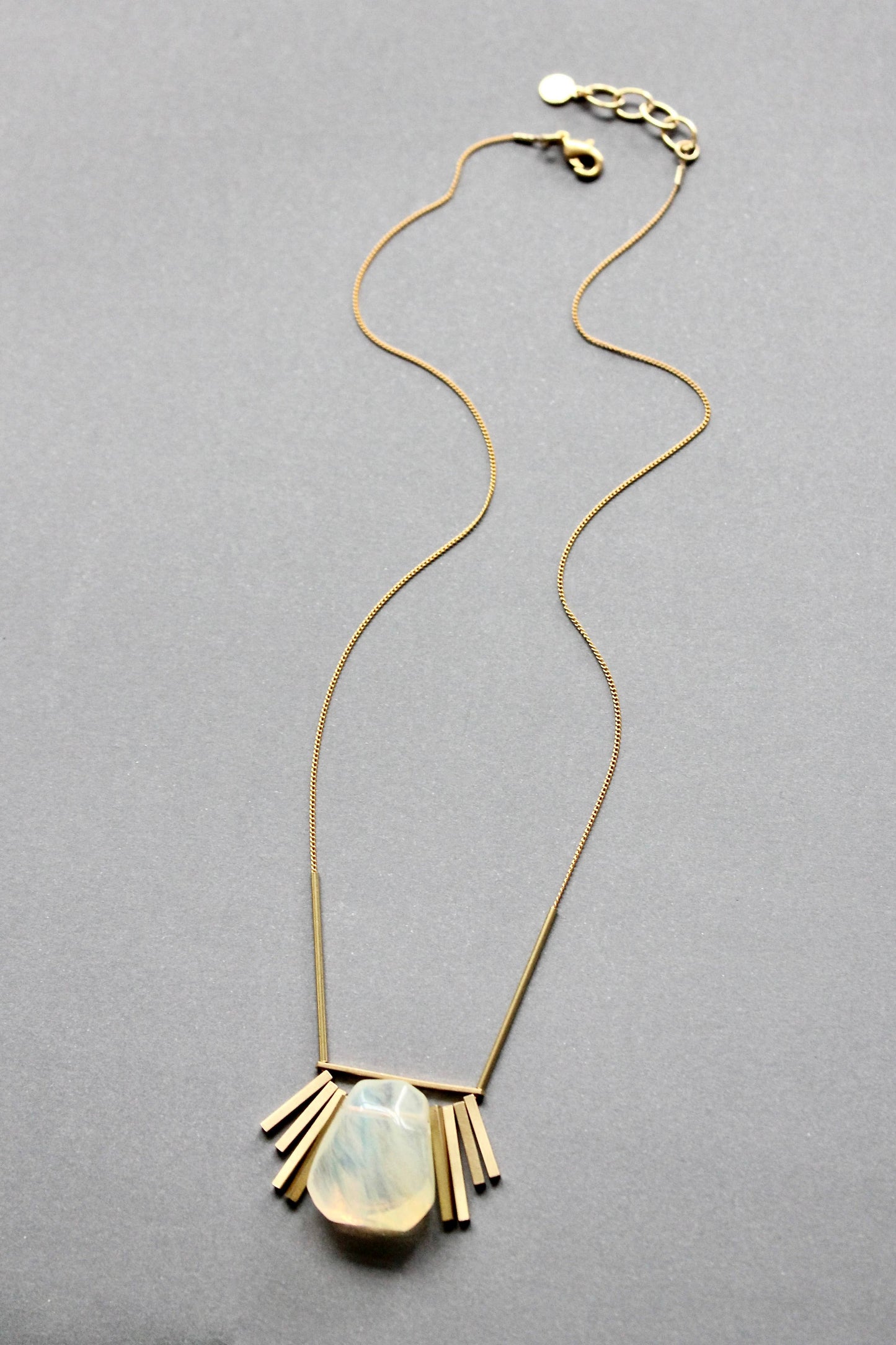 Quartz geometric necklace