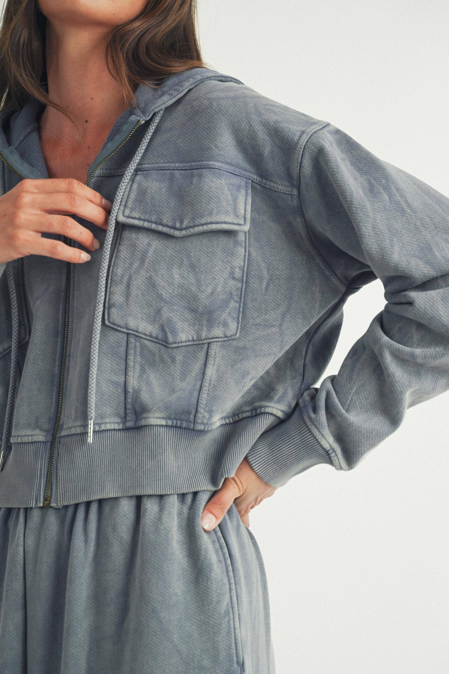 CROPPED HOODED SWEATSHIRTS