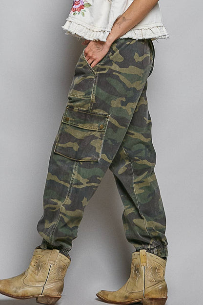 Pocket detailed Camo Jogger Pant