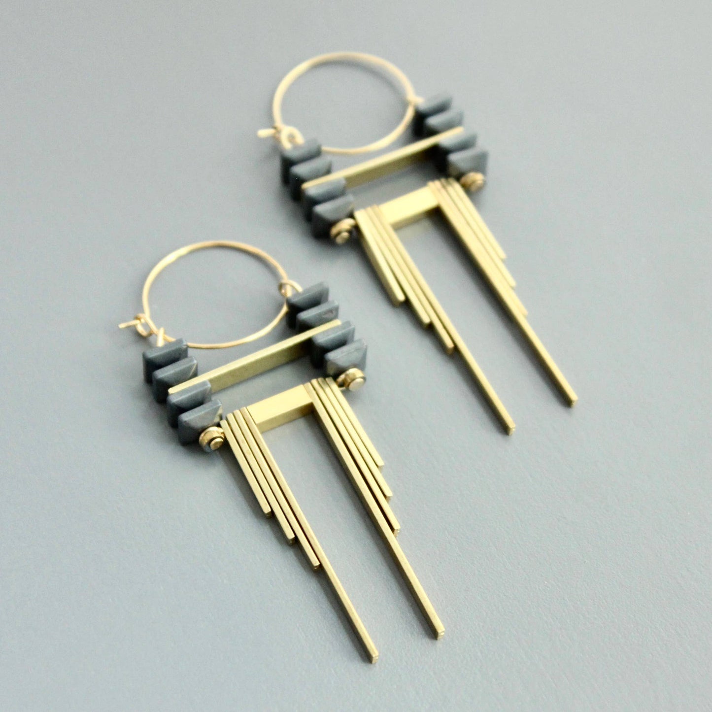 CHRE54 ArtDeco hematite and brass hoop earrings