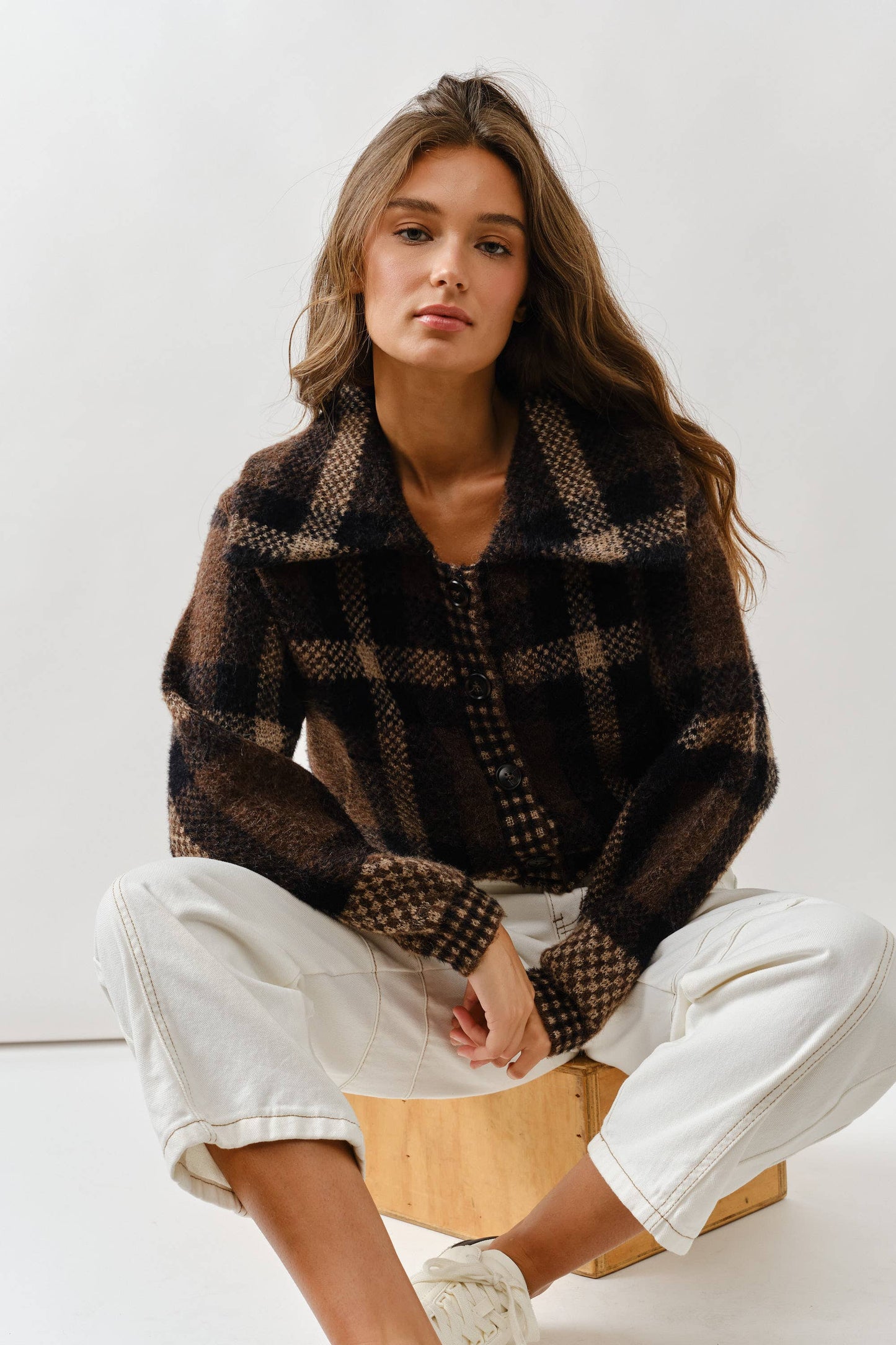 MAJ3293 PLAID BUTTON DOWN CARDIGAN