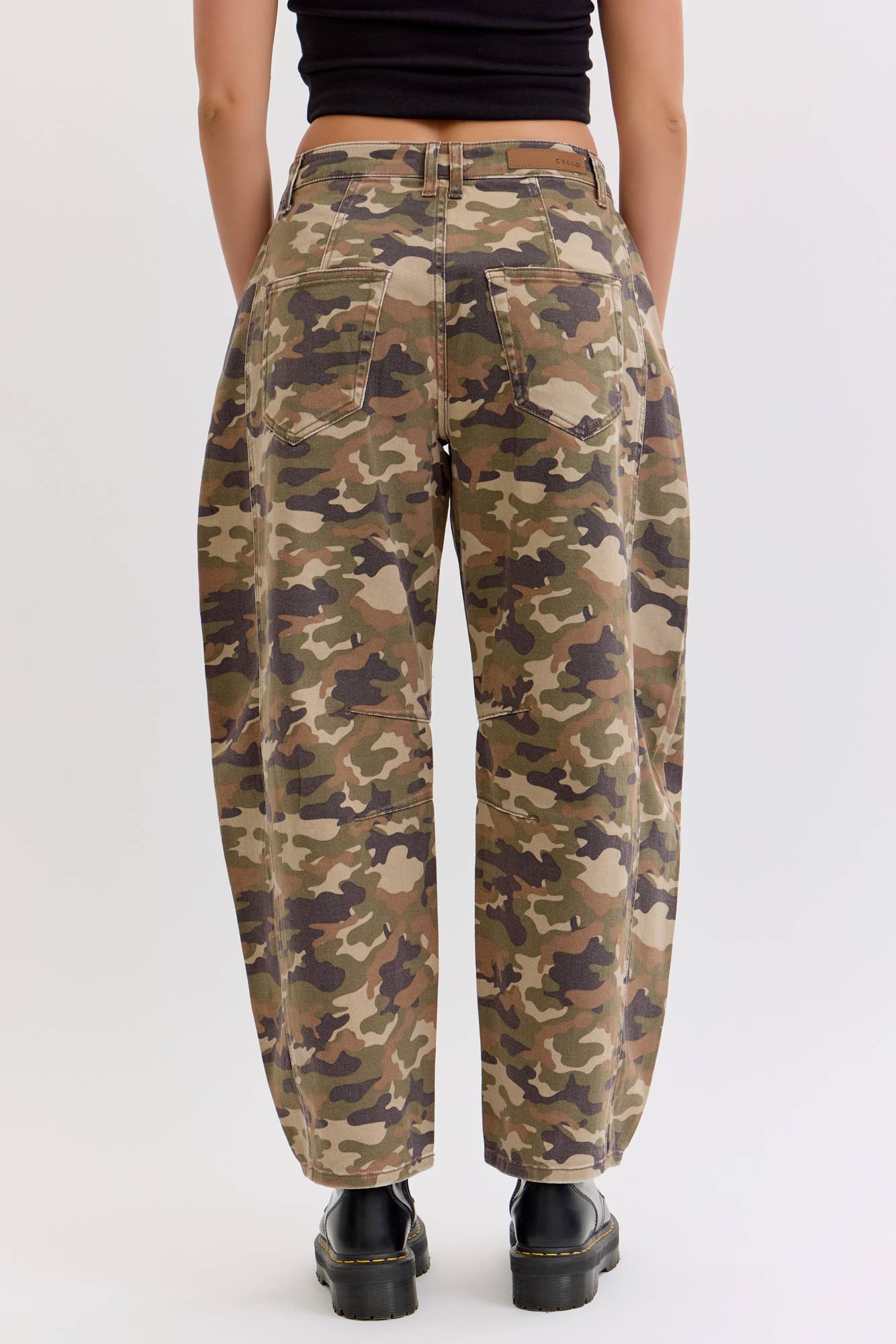 Camo Mid Waisted Barrel Leg [AM79737BR-CMW]