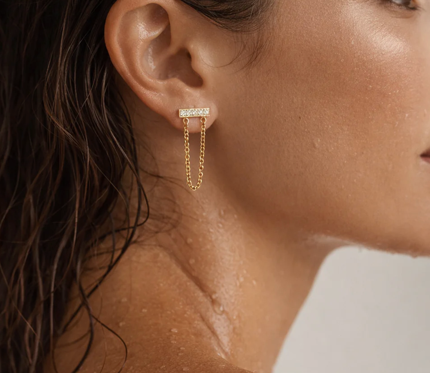 ELLIE VAIL Nina Bar Chain Stud Earring