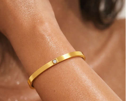 ELLIE VAIL Marjorie Solitaire Bangle Bracelet