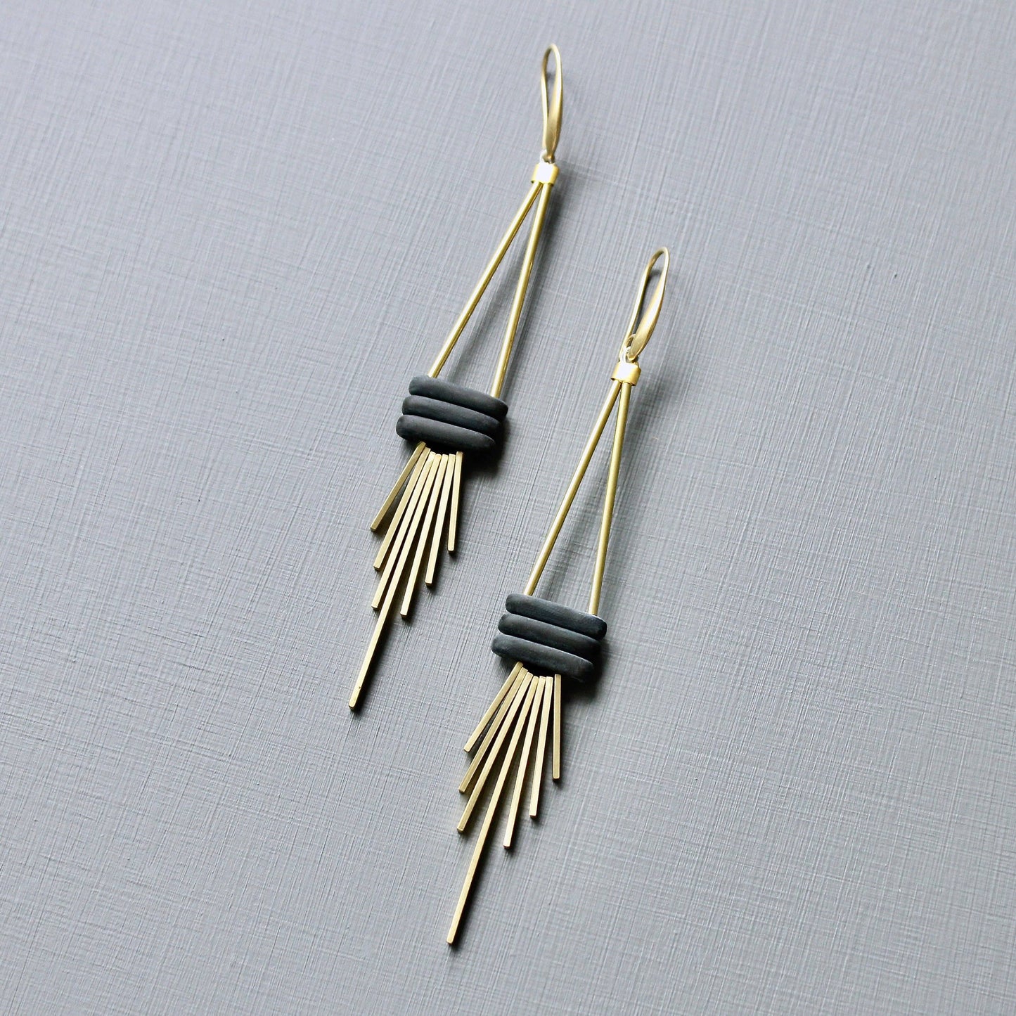 JLTE73 matte black glass geometric earrings