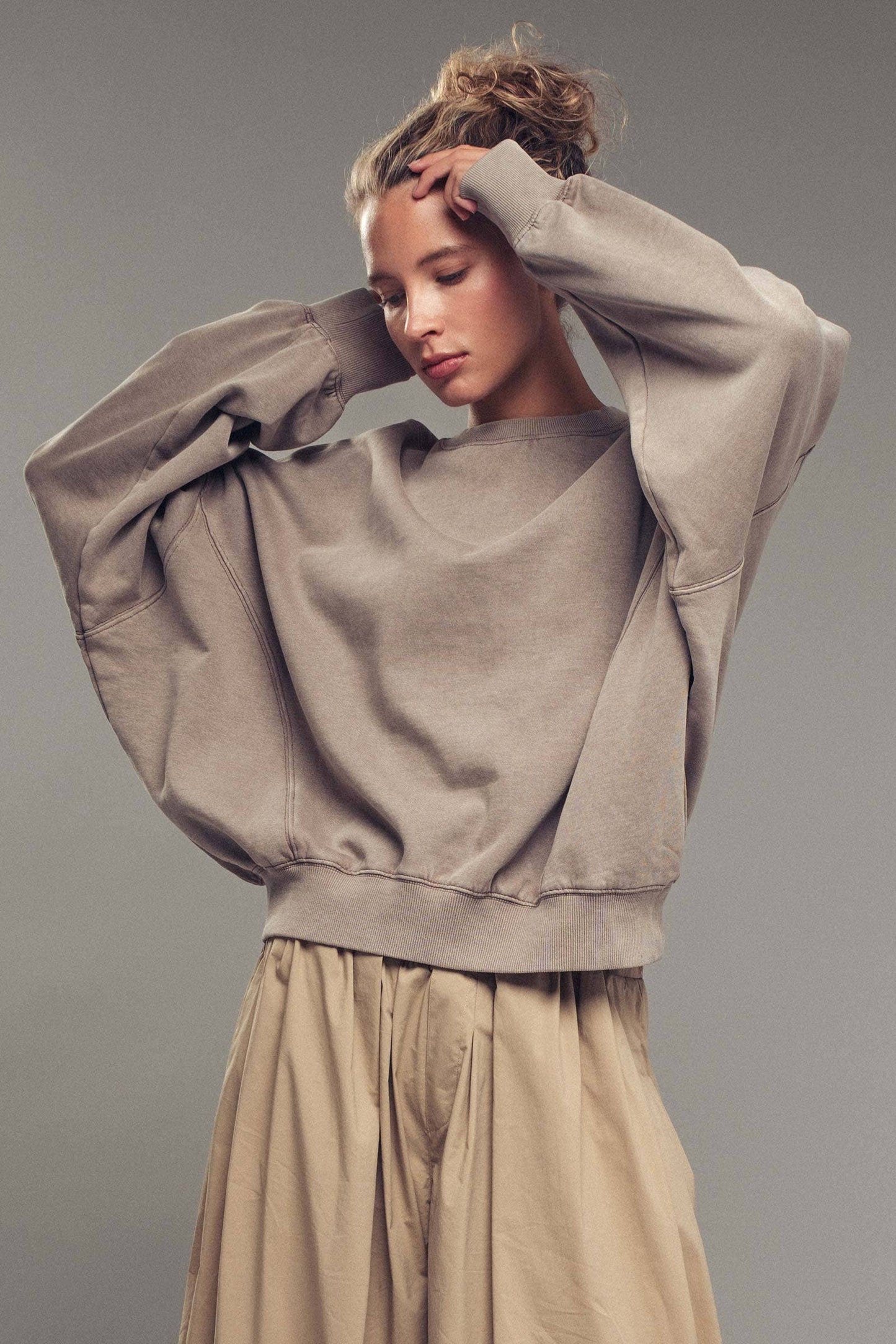 Pigment Washed Relaxed Fit Sweatshirt