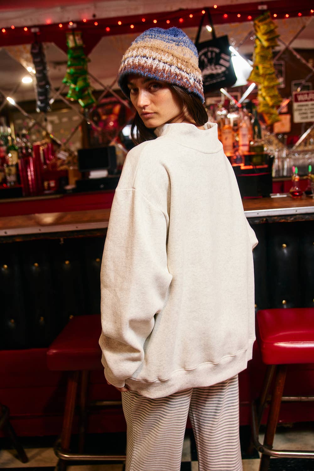 APRES/SKI Reversible Mock-Neck Sweatshirt