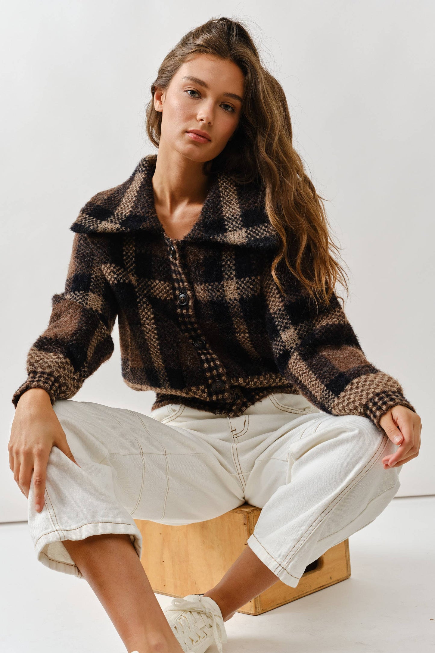 MAJ3293 PLAID BUTTON DOWN CARDIGAN