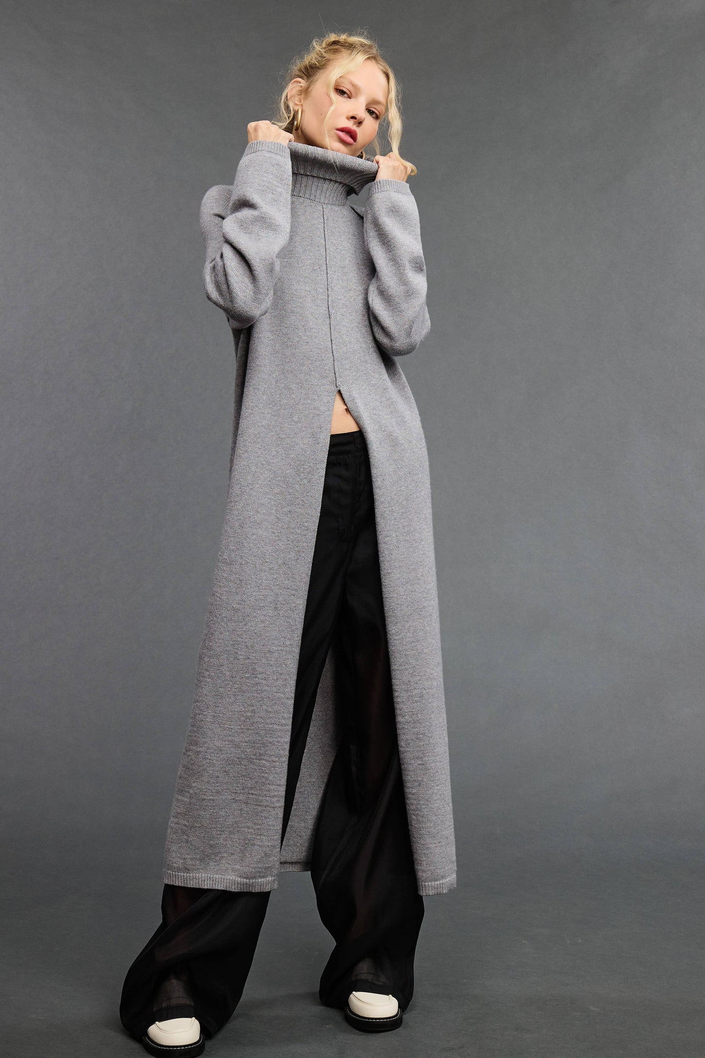 SEAM DETAIL TURTLENECK TUNIC SWEATER DRESS WITH SLIT