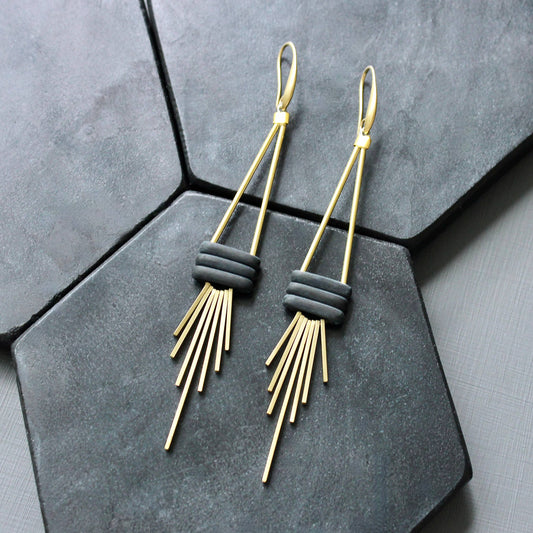 JLTE73 matte black glass geometric earrings