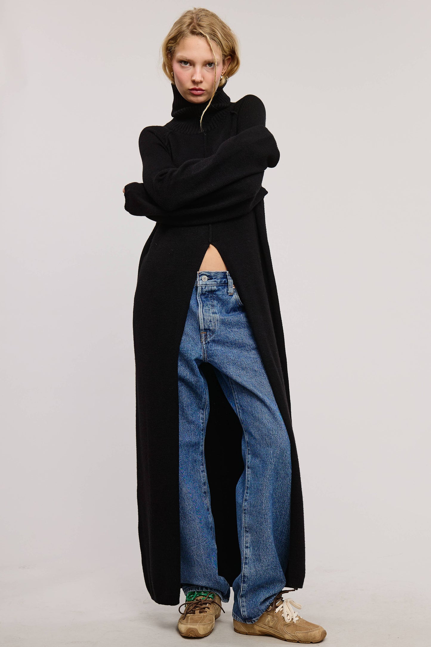 SEAM DETAIL TURTLENECK TUNIC SWEATER DRESS WITH SLIT