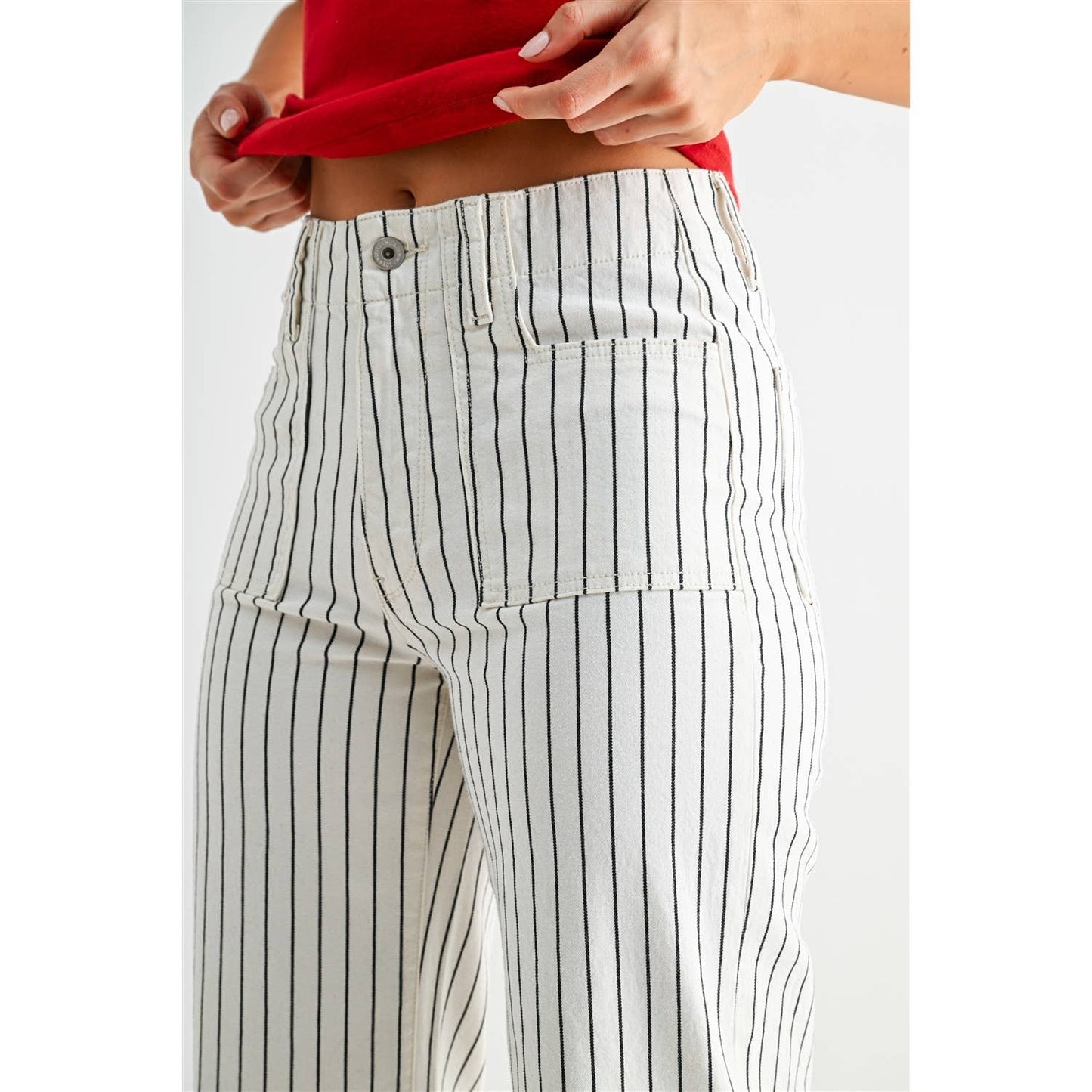 HIGH-RISE WIDE CROP PATCH POCKET