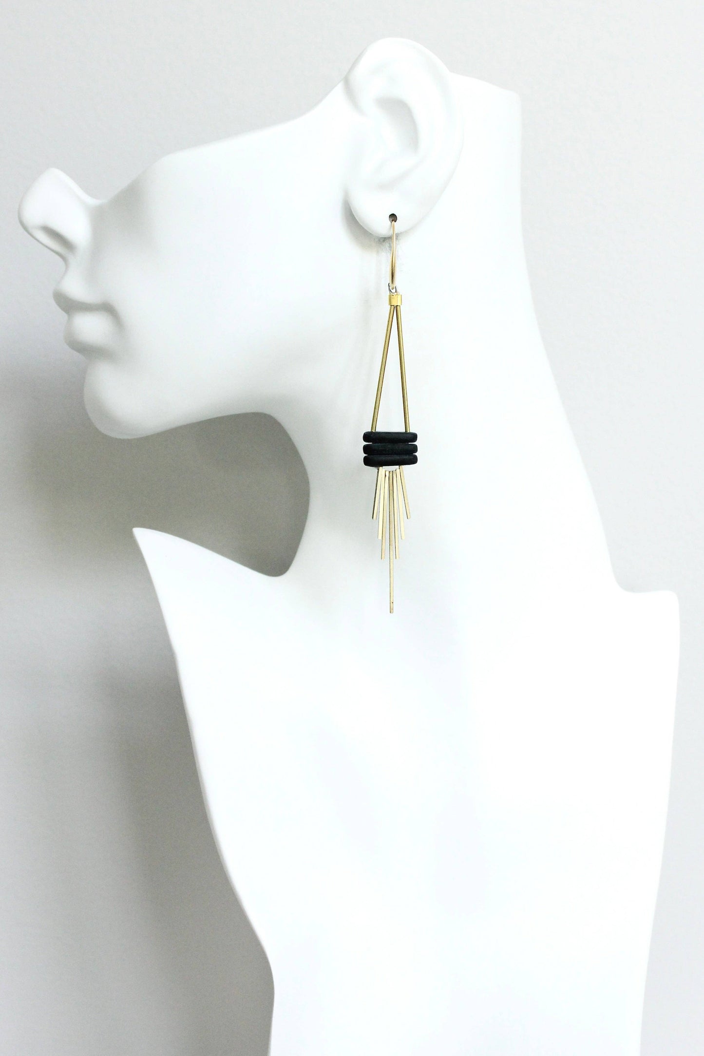 JLTE73 matte black glass geometric earrings