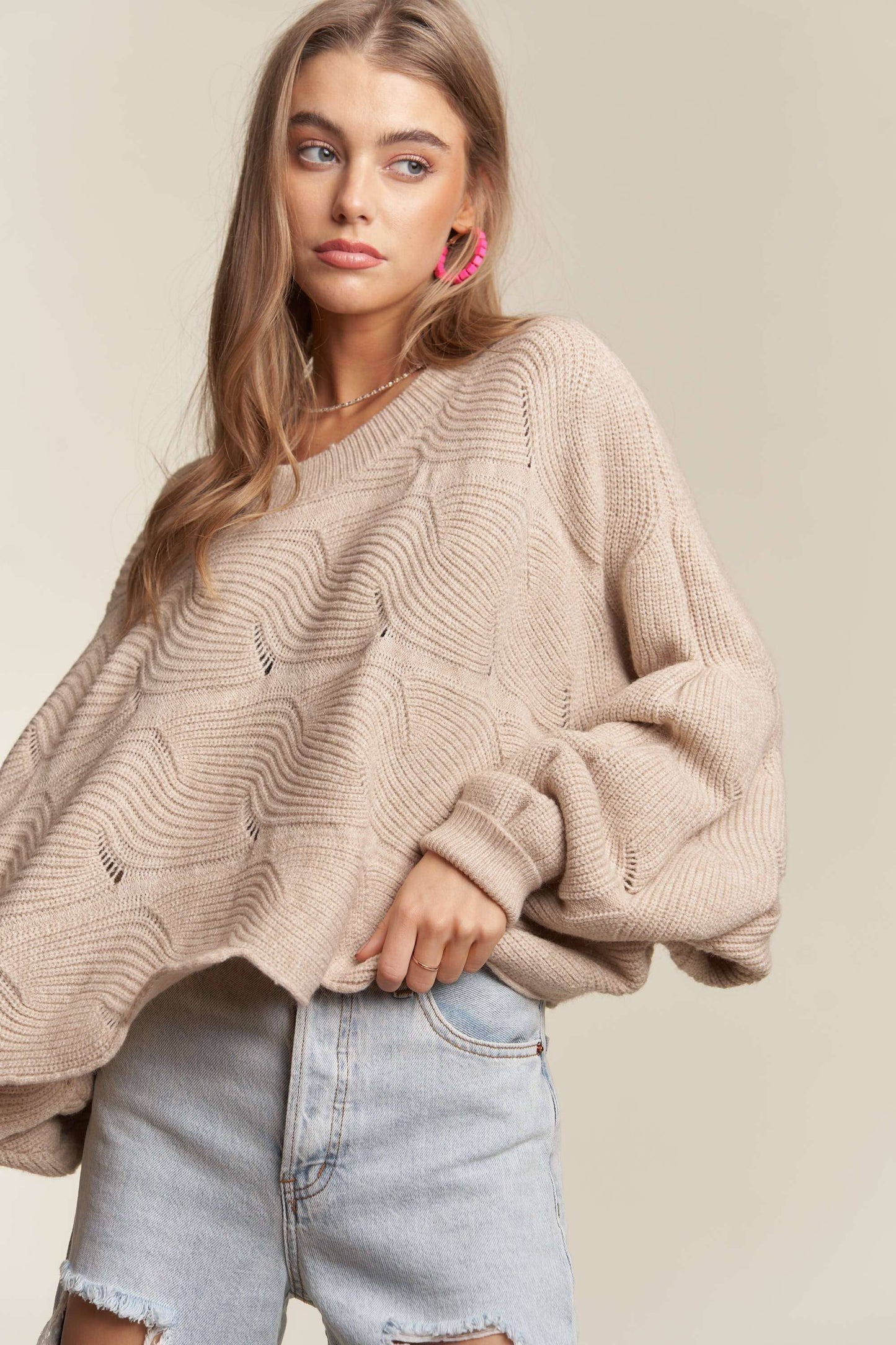 CESW3443 - SCALLOP LOOSE FIT SWEATER
