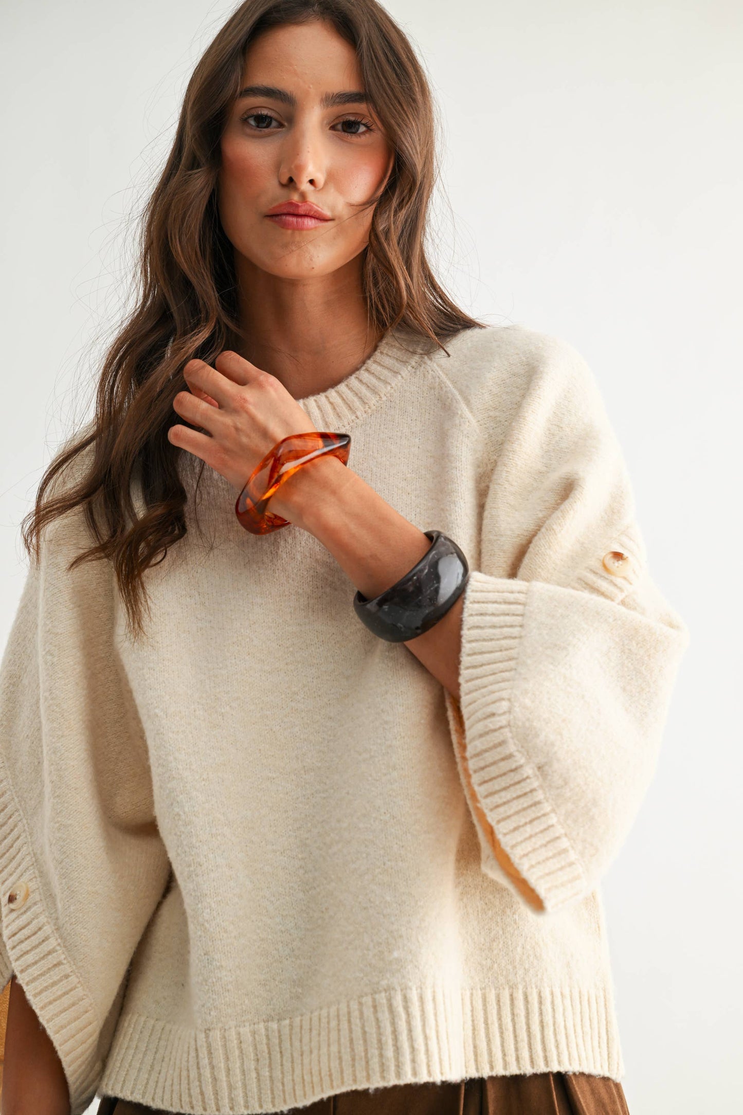CJW27001 BUTTON SLEEVE KNIT PULLOVER